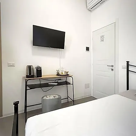 Everest Bed & Breakfast 4*