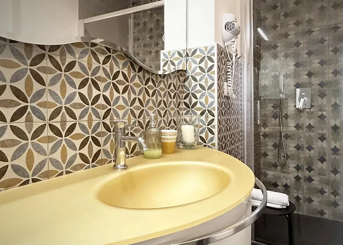 Everest Bed & Breakfast